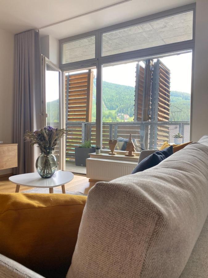 Luxusni Apartman U Sjezdovek S Garazi Harrachov Dış mekan fotoğraf